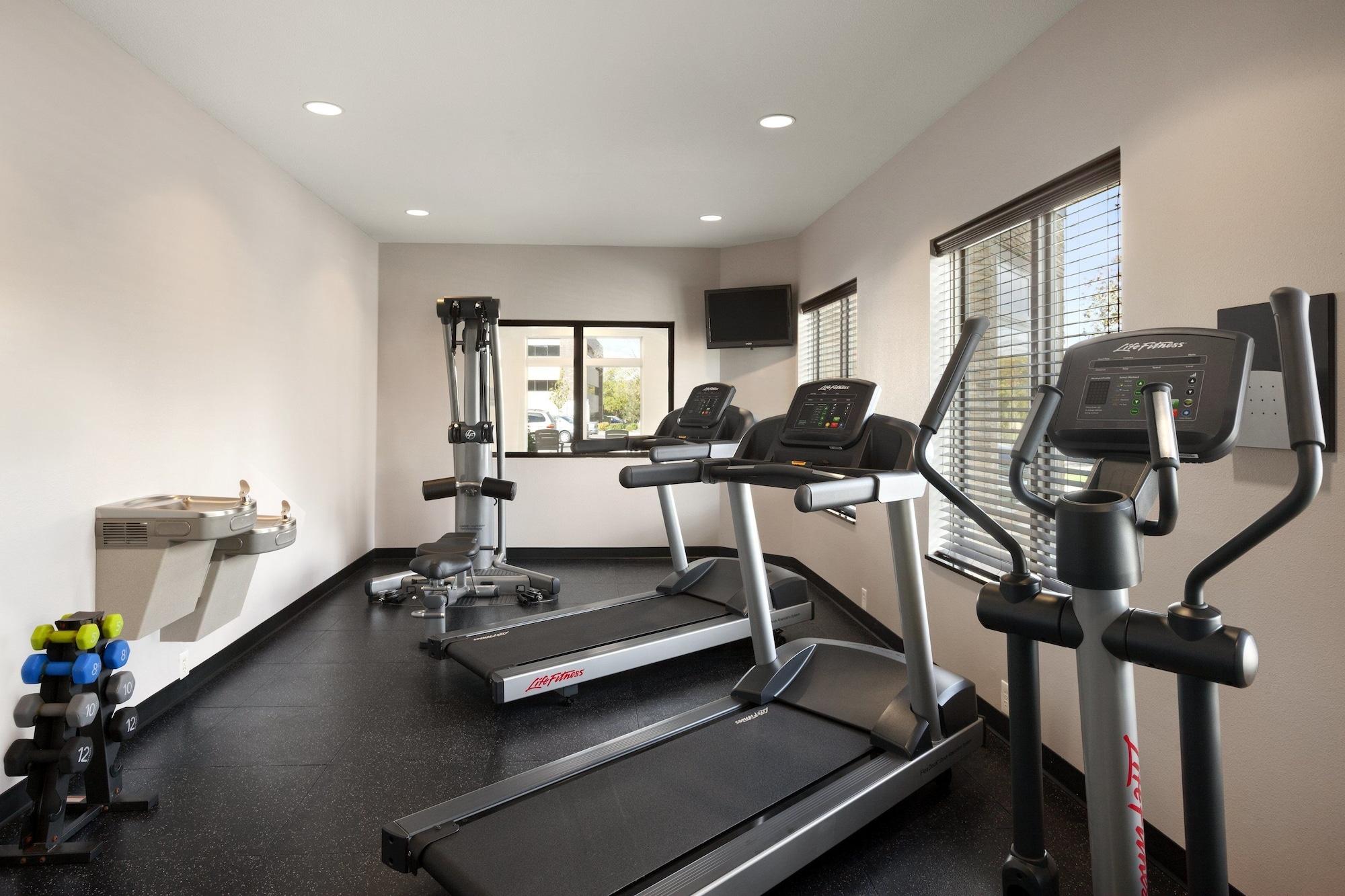 Country Inn & Suites By Radisson, Indianola, Ia Екстериор снимка