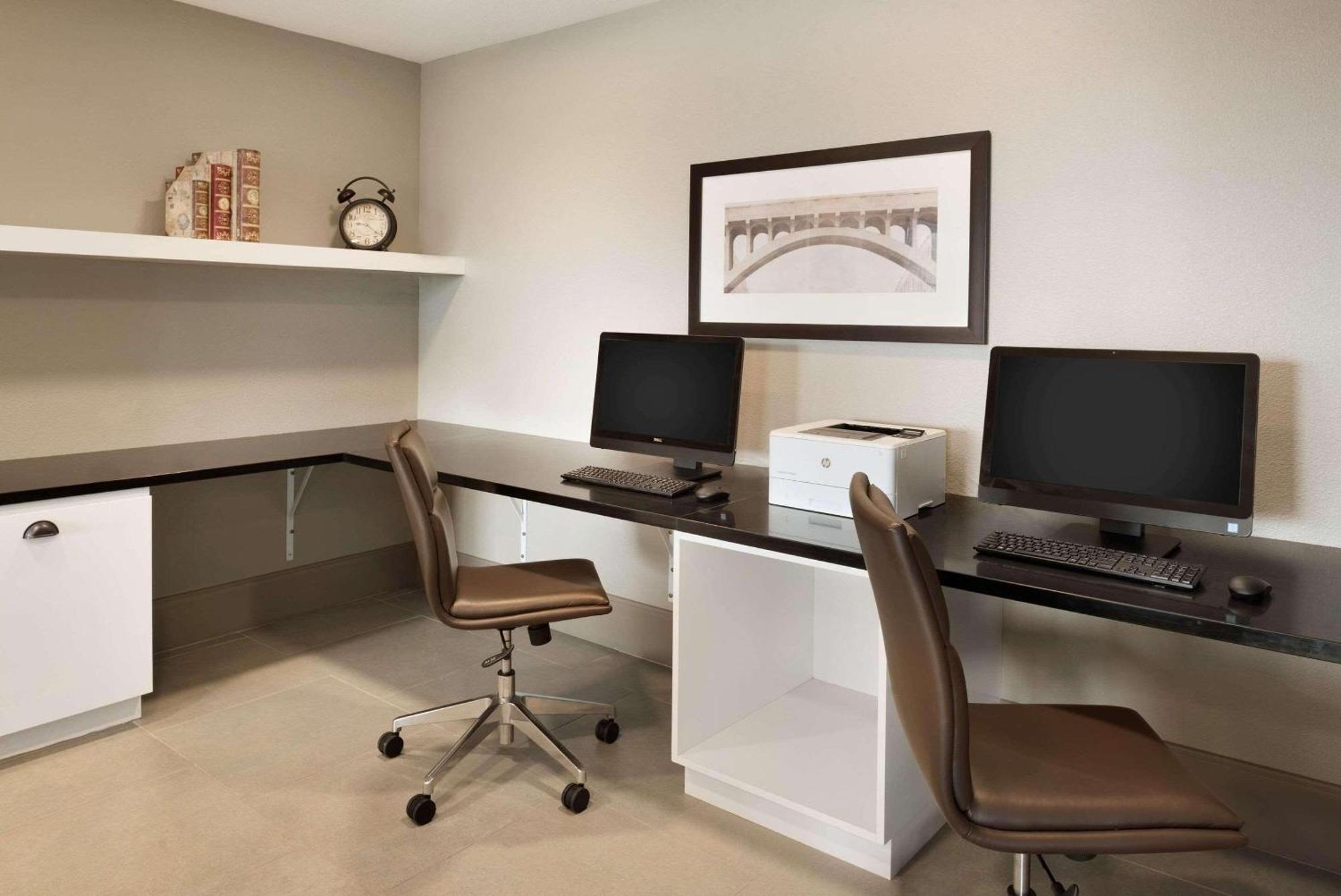 Country Inn & Suites By Radisson, Indianola, Ia Екстериор снимка