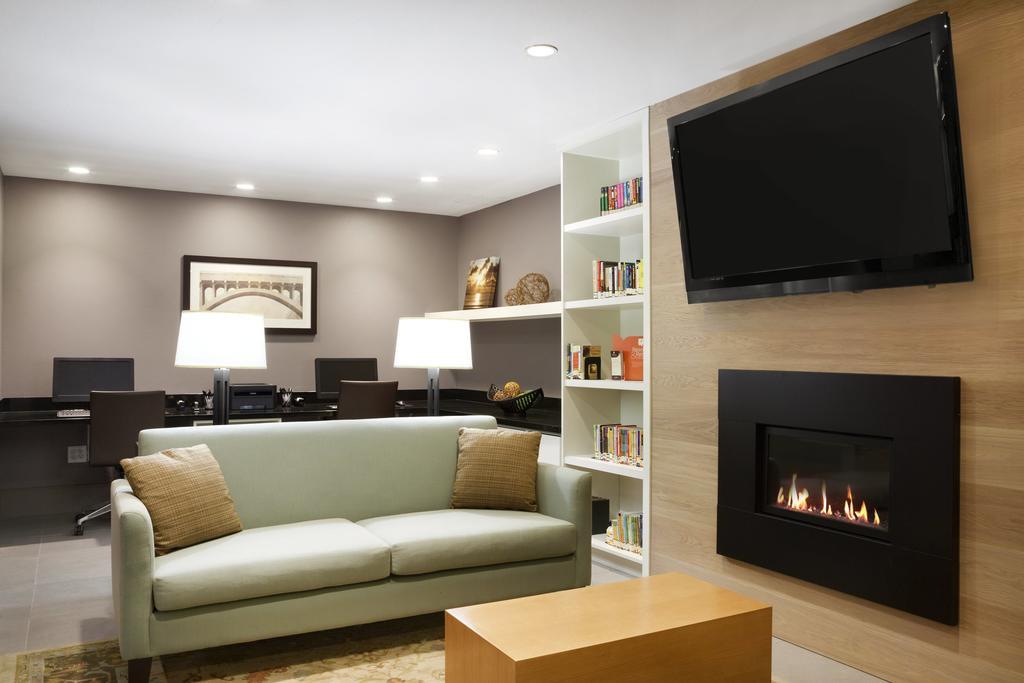 Country Inn & Suites By Radisson, Indianola, Ia Екстериор снимка