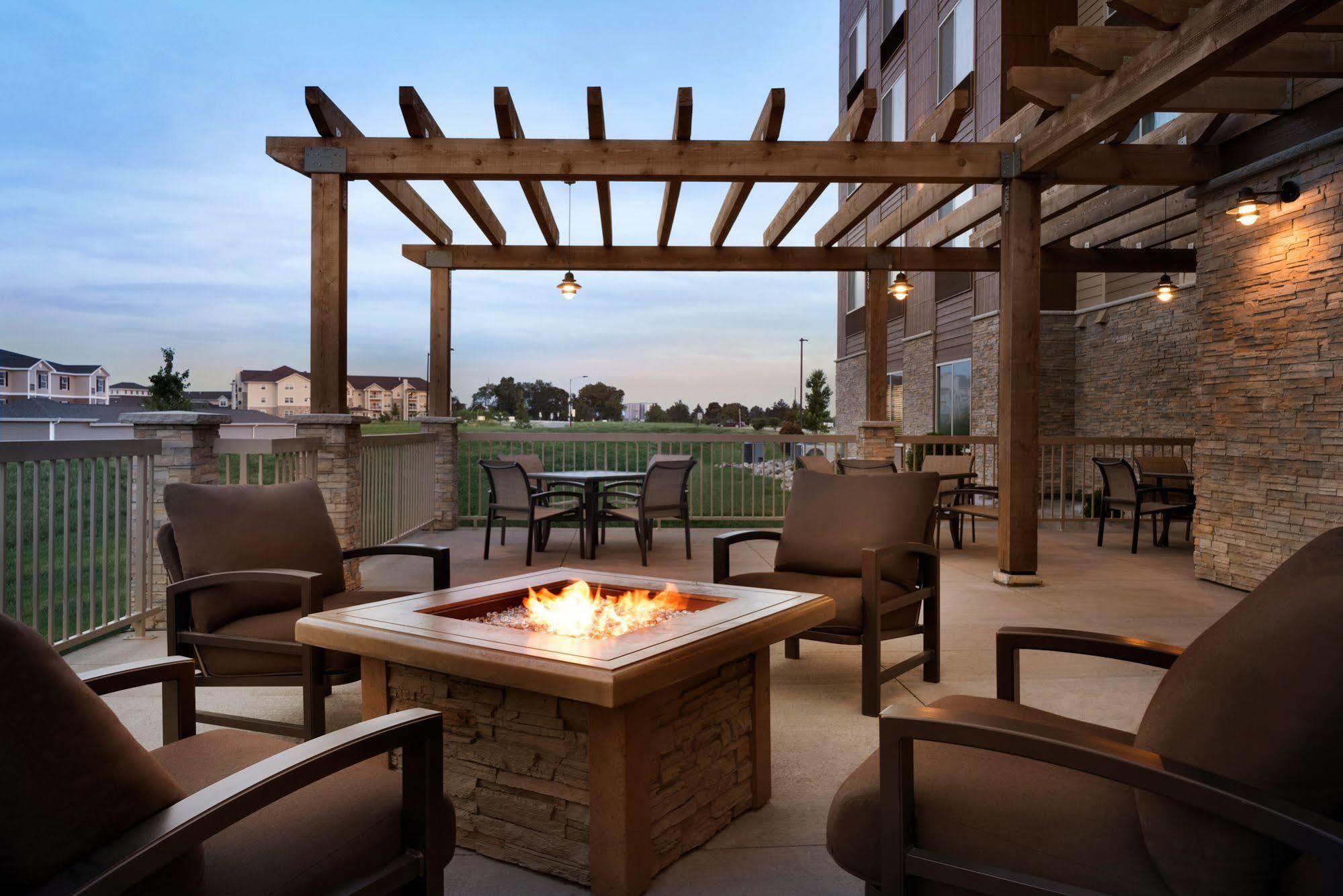 Country Inn & Suites By Radisson, Indianola, Ia Екстериор снимка